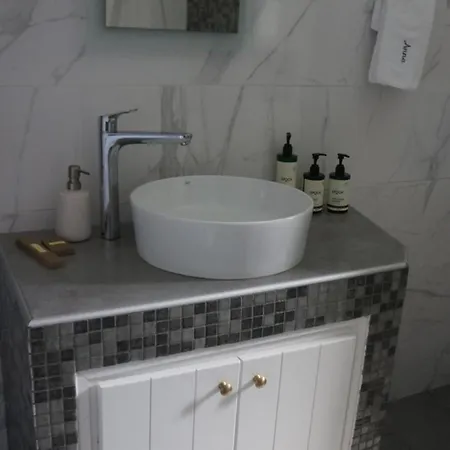 Anna With Panoramic Sea Views *