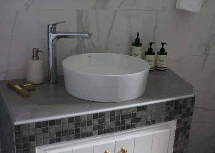 Anna With Panoramic Sea Views *